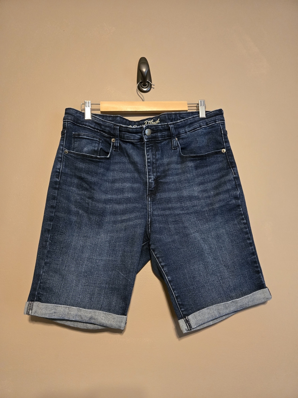 Universal Thread Medium Wash Bermuda Cuffed Shorts 16